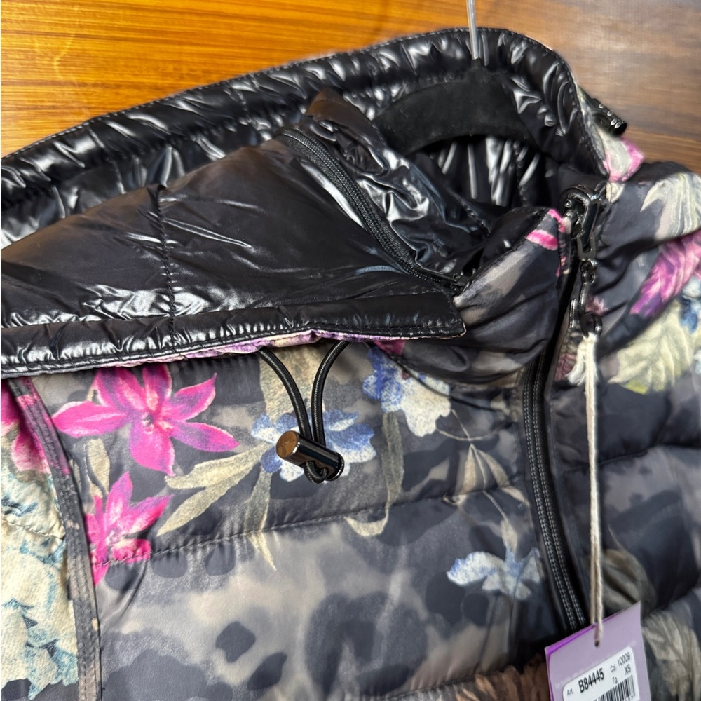 NWT Deha Reversible Black/Multicolor Floral Puffer Jacket w/ removable hood - Picture 6 of 8